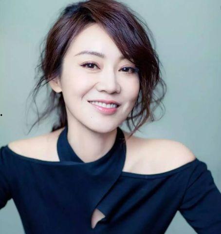 闫妮最新爆料,娱乐圈背后的故事